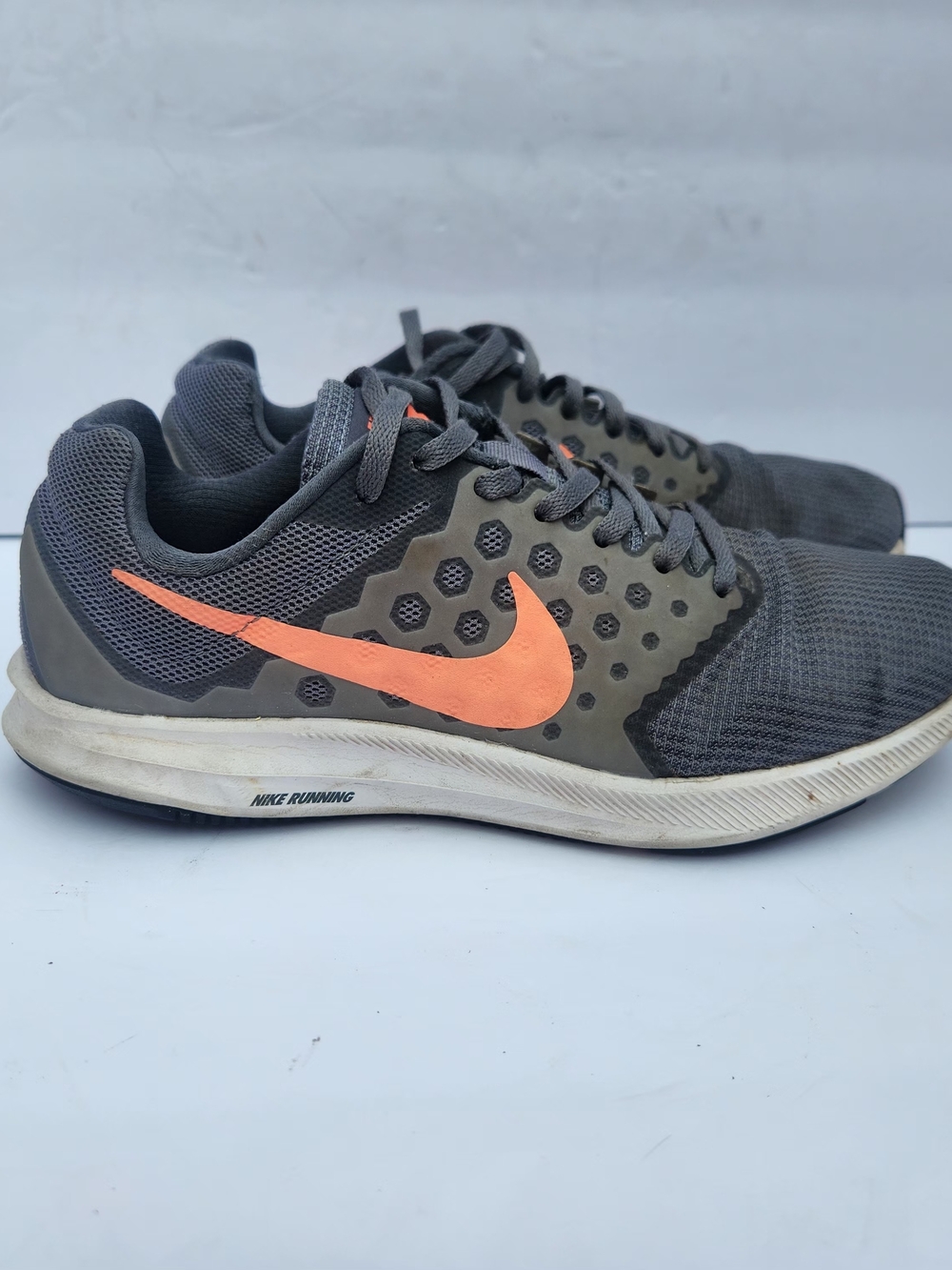 Nike Gray Mesh Running Shoes with Coral Swoosh Womens 8